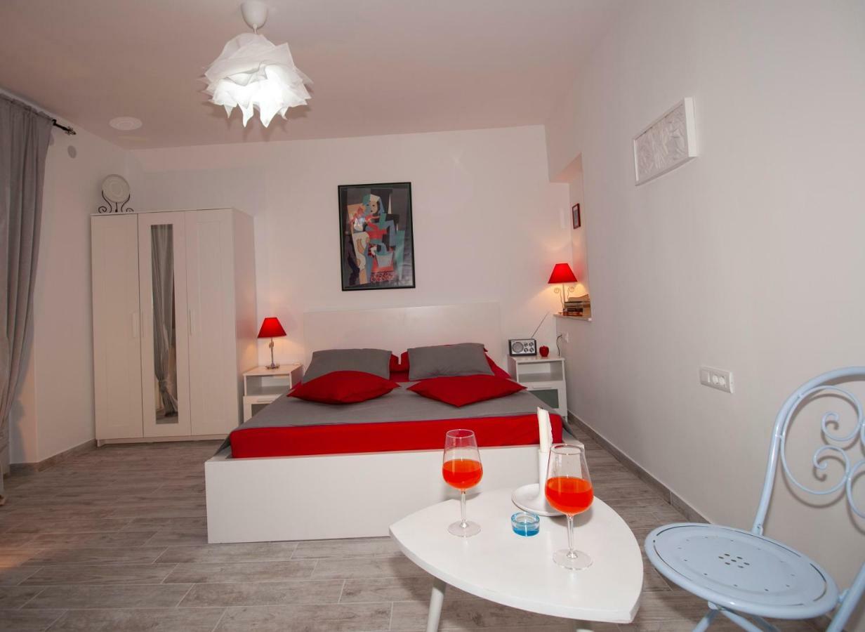 Apartments Barka Tucepi Bagian luar foto