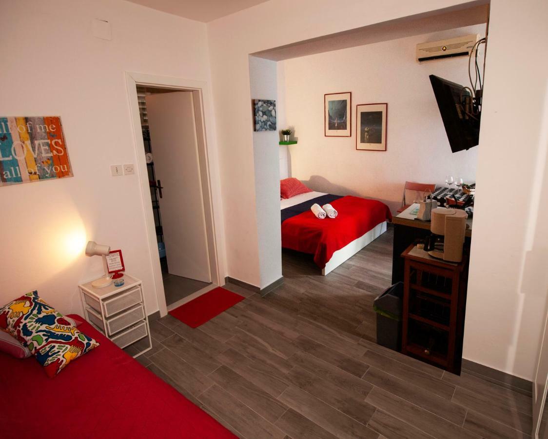 Apartments Barka Tucepi Bagian luar foto